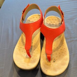 Women's coral thong Sandals